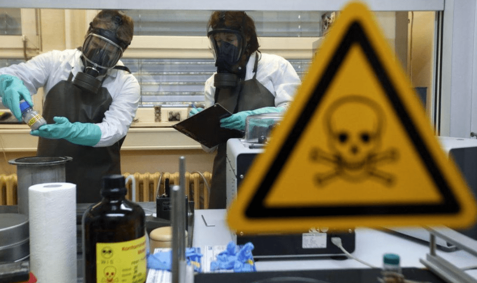 看這回美國(guó)作何解釋！歐洲的新冠病毒或來(lái)自德堡，傳播路徑已公布